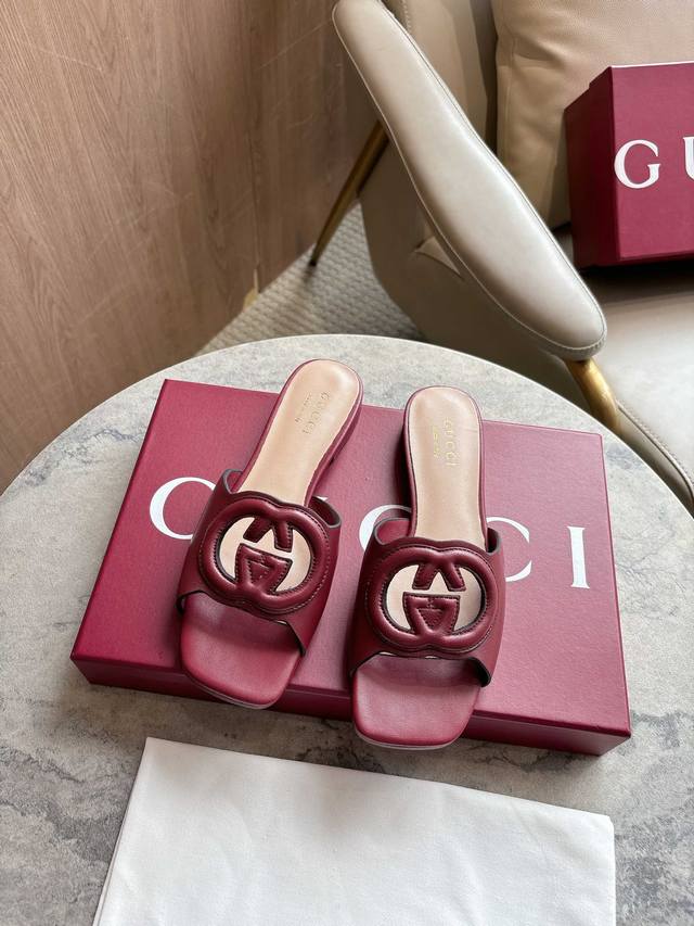 6025-12 Burgundy 35-42 Inspired By The Brand's Iconic 1970S Designs, The Inte