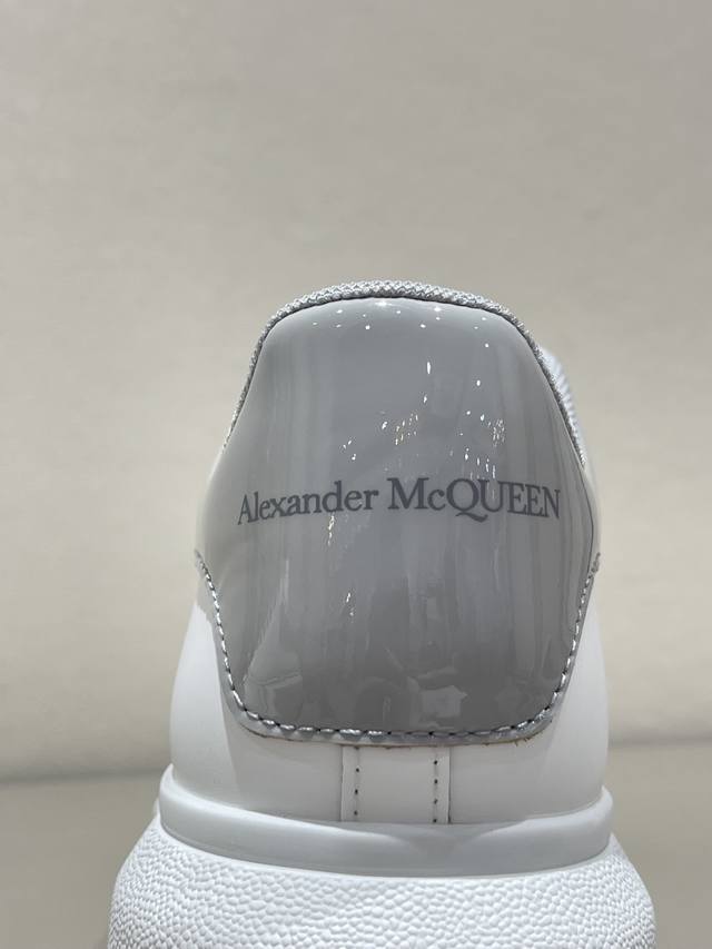 Counter New Spring And Summer Volcanic Gray Patent Leather Style Sheepskin Linin