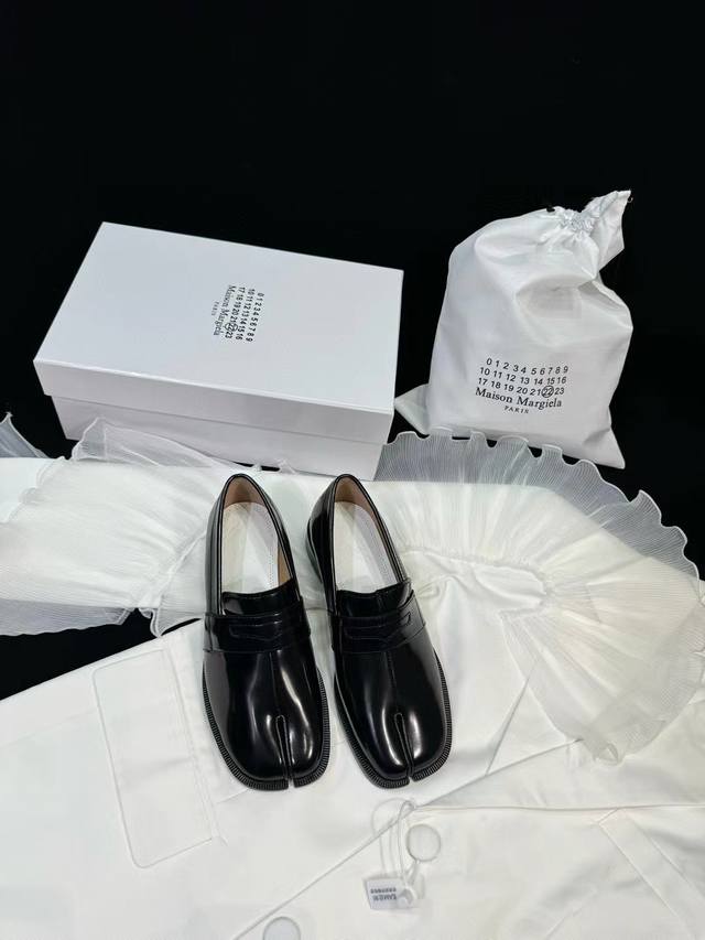 Loafers For Men +80 Maison Margiela Mm6 Split-Toe Tabi Leather Loafers Original