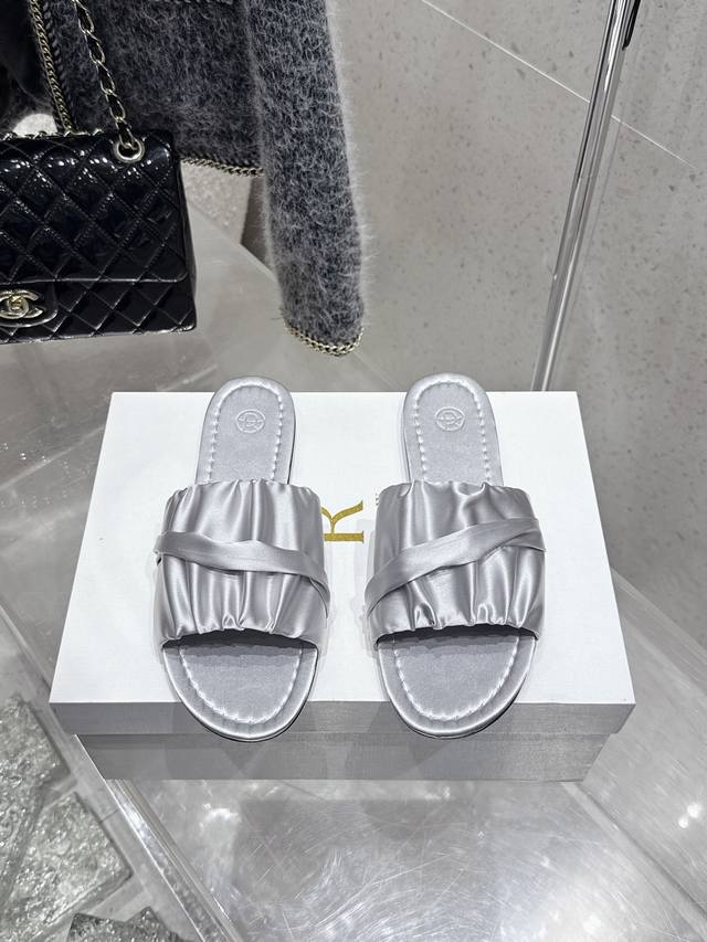 Top Version Therow 2025Ss Simple Slippers Are Too Simple And Fashionable. There