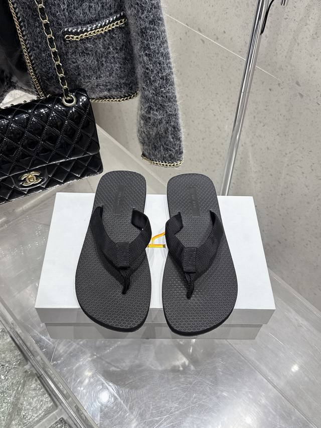 Purchasing Level Therow Dune 25Ss Flip-Flops Couple Outfit The Row 2025 Early Sp