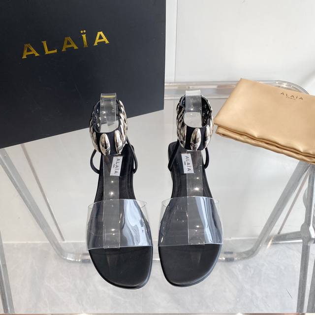 alaia 24Ss Spring And Summer New French Fairy Film Metal Buckle Flat Sandals