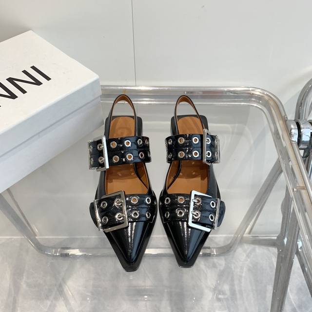 Star Style Ganni 24 Spring And Summer New Pointed Leather Buckle Slingback Rock