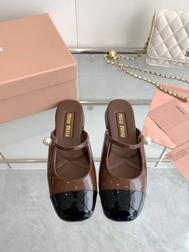 ss Spring And Summer New Miumiu Mary Jane Thick Heel Closed Toe Half-Slip San