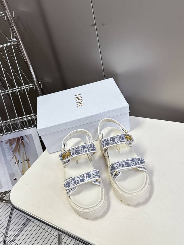 dior Dior's Latest Spring And Summer Velcro Sandals Are Recommended By Many C