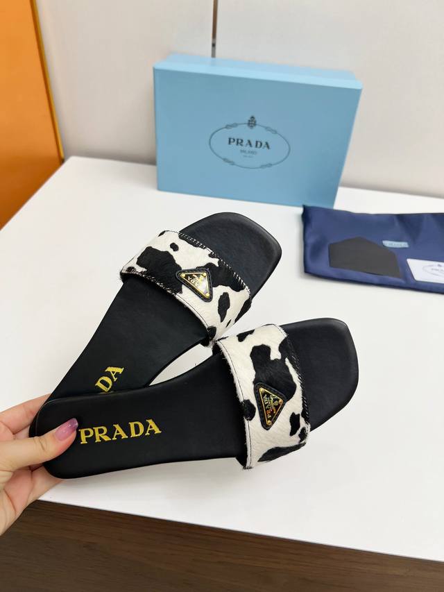 Market Top Version 2670Ss Prada Triangle Logo Cow Color Leather Top Quality Comb