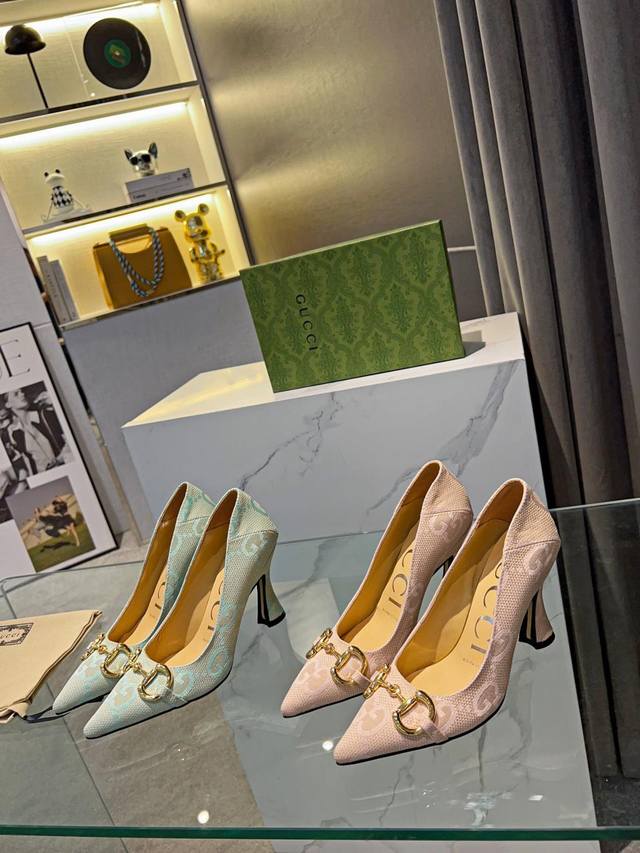gucc New Style Early Spring Buckled Pointed High Heels. Flat Bottom. Classic
