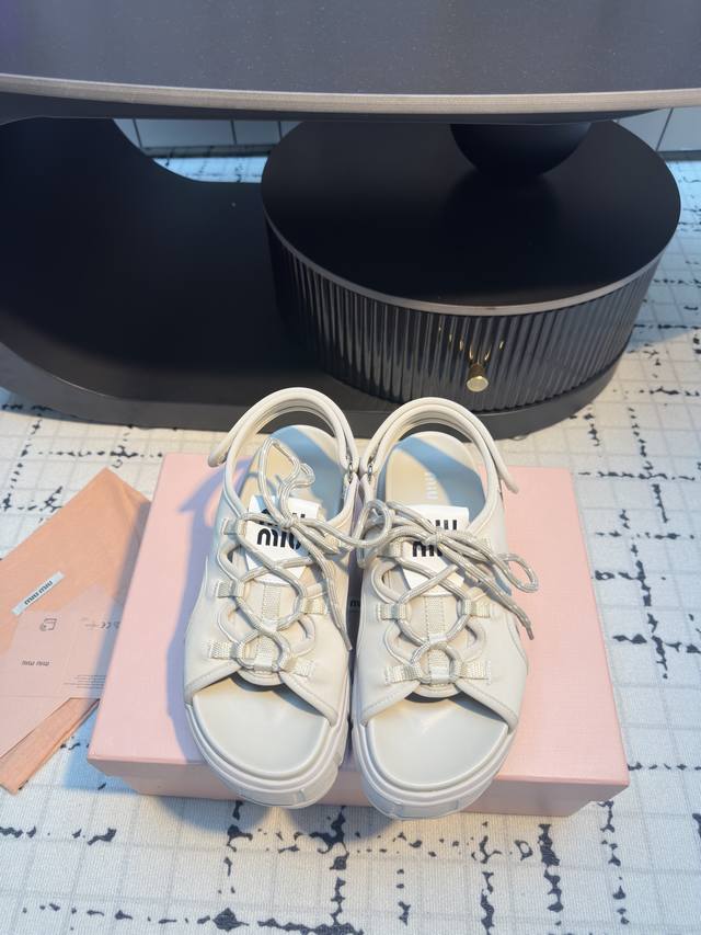 miu Mi* 25Ss New Spring And Summer Thick-Soled Sandals A Pair Of Casual Thick