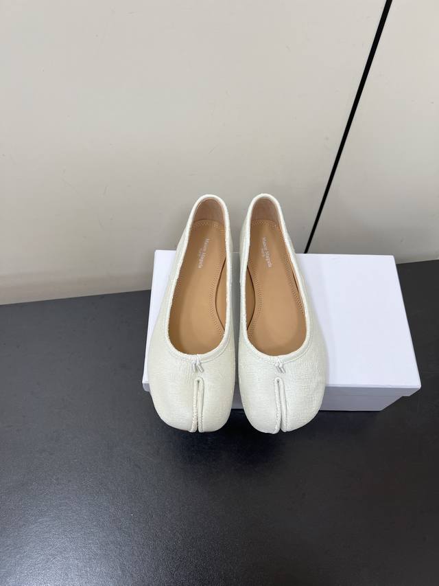 High Quality Maison Margiela Mm6 Margiela 25Ss New Split-Toe Shoes Tabi Split-To
