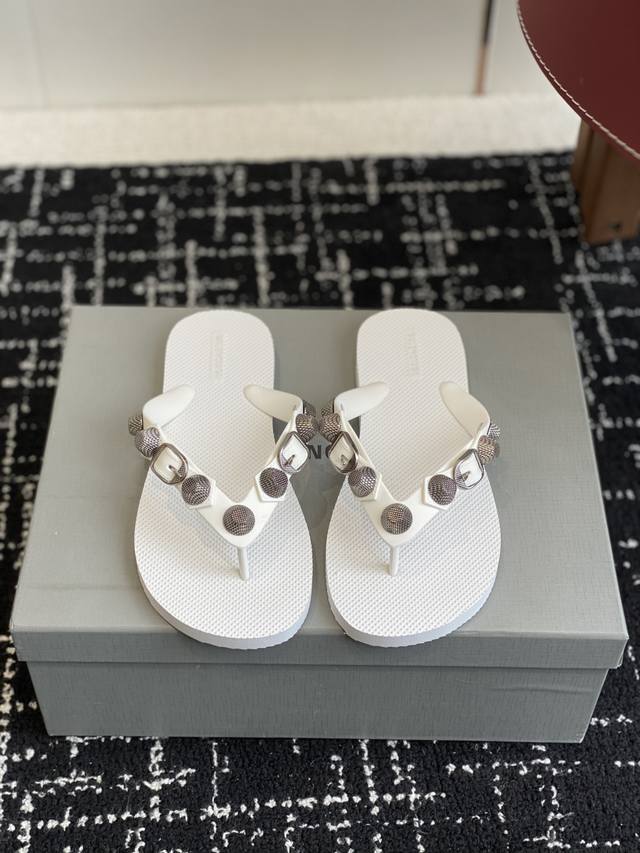 Purchasing Agent Level Balenciaga 25Ss Beach This Is A Pair Of Classic Flip-Flop