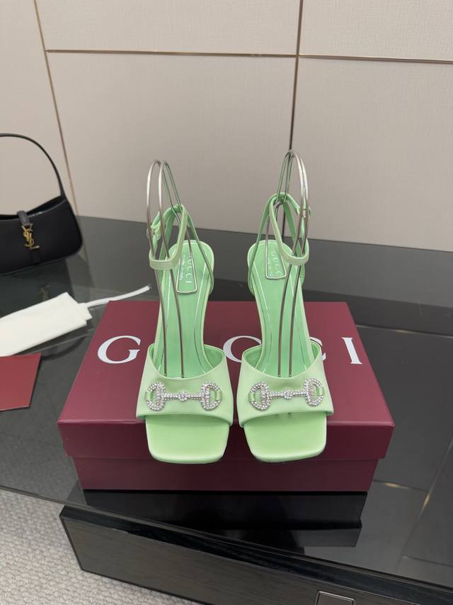 Top Version Gucci 25S Spring And Summer New Rhinestone Candy Color Back Strap Sa