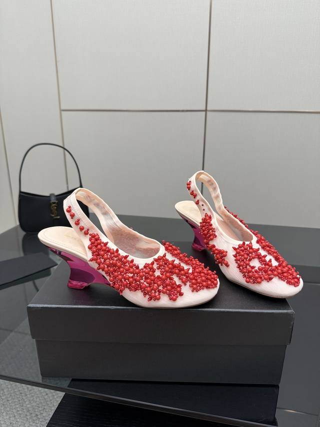 dries Van Noten 25Ss New Beaded Women's Shoes Each Pair Is As Beautiful As A
