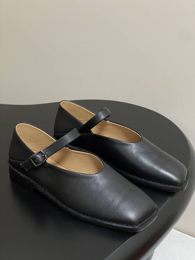 lemaire 2025Ss Early Spring New Beautiful Small Square Toe Mary Jane Shoes, M