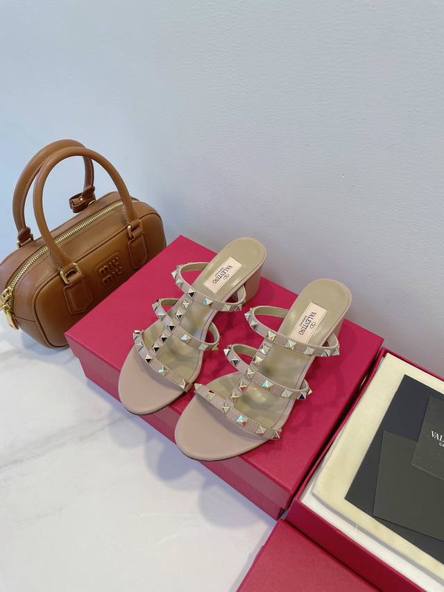 valentino Valentino Extremely Comfortable Thick-Heeled Sandals. A Must-Have S