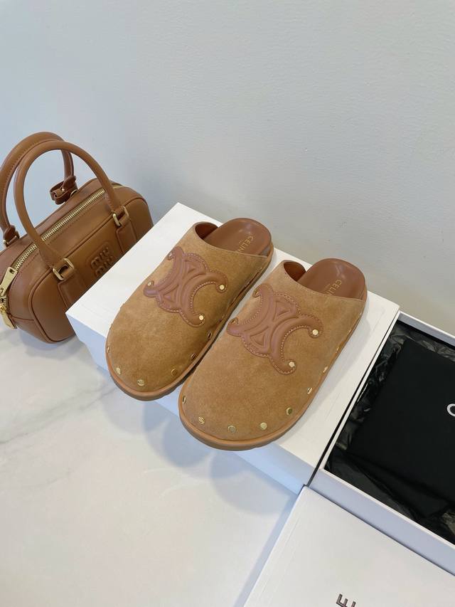 Open The Vacation Mode Celine Celine Rivet Slippers Relaxed Ceiling Cold Metal R