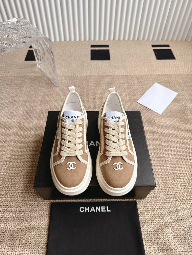 chanel 25C New Sports Casual Shoes . The Versatile White Shoes Can't Go Wrong
