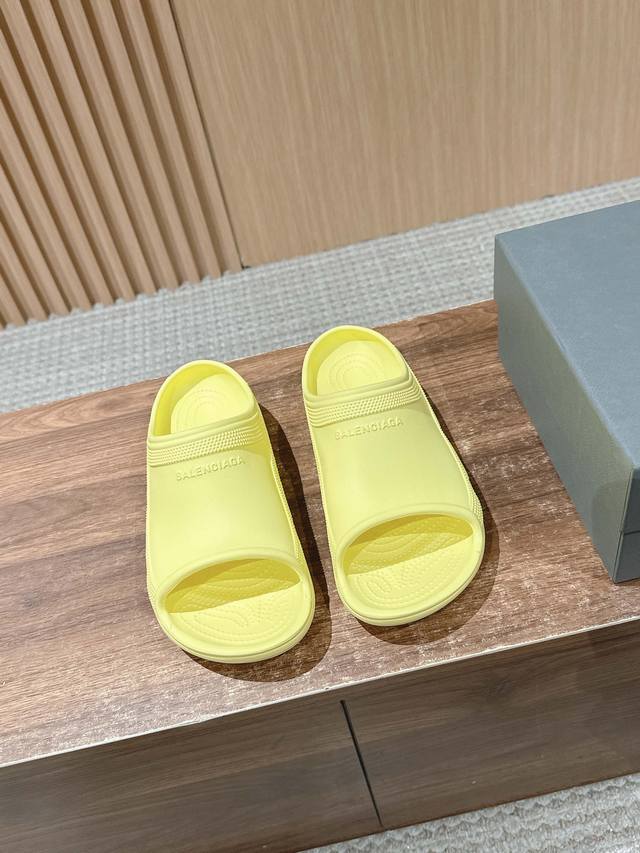 Balenciaga Couple Code Joint Spring And Summer Hit Thin-Soled Sandals Series Dom
