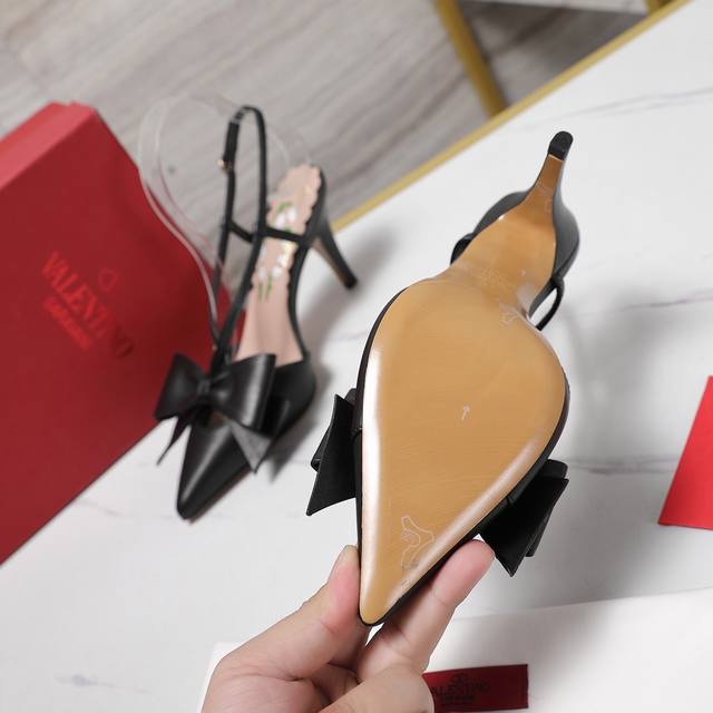 Highest Version Pointed Bow Series Valentino Paris Fashion Week Spring And Summe