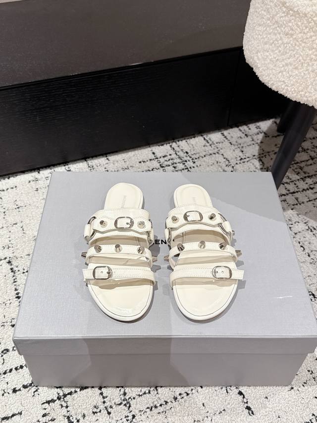 balenciaga Balenciaga 25 New Metal Rivet Sandals Series This Pair Of Cagole S