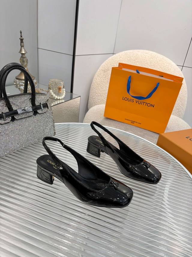 lv Louis Vuitton High-End Men's Summer Slippers Classic Series Unique Color S