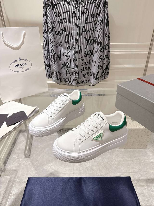 Prada 2025Ss New Couple Thick-Soled White Shoes Skateboard Shoes Casual Sports S