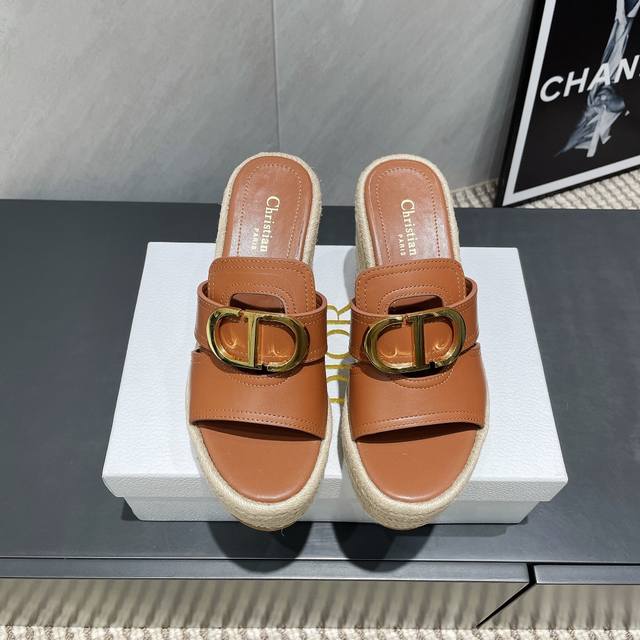 Factory: Exclusive Top Version Dior 25Ss Summer High Version New Sandals. Round