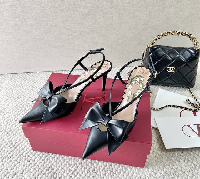 Purchasing Version Valentino Valentino 25Th New Vt Pointed Bow High Heel Sandals