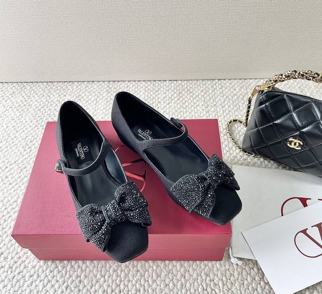 Purchasing Version Valentino Valentino 25Th New Vt Bow Mary Jane Flat Shoes Mate
