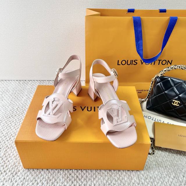 Low Heel High Heel Lv 2025 New Hollow Water Ripple Thick Heel Sandals Cowhide Up
