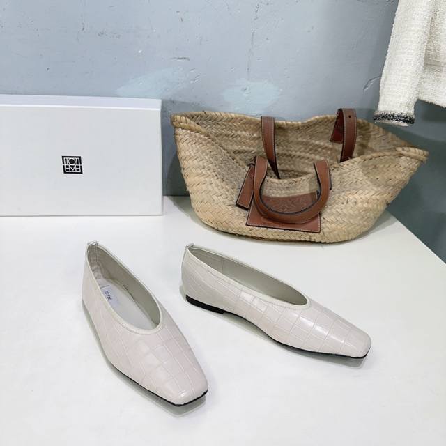 High Quality Factory Niche Fashion Brand Toteme25 Spring And Summer New Retro Sq