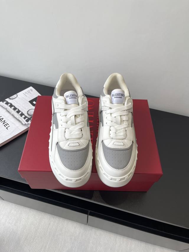 valentino 25Ss New Freedots Sneakers Thick-Soled White Shoes Casual Shoes Com