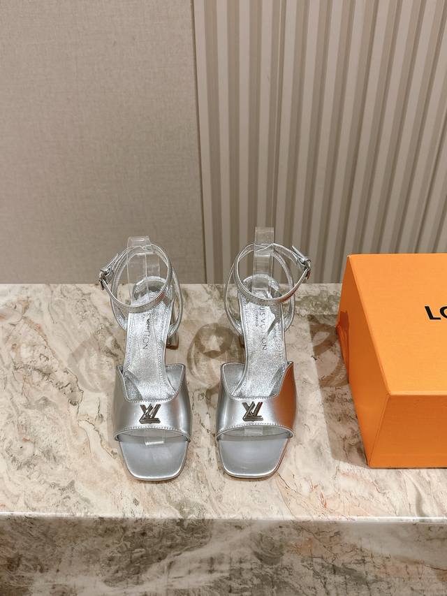 Donkey's Early Spring Hollow Series New Product New Arrival Lv Spring And Summer