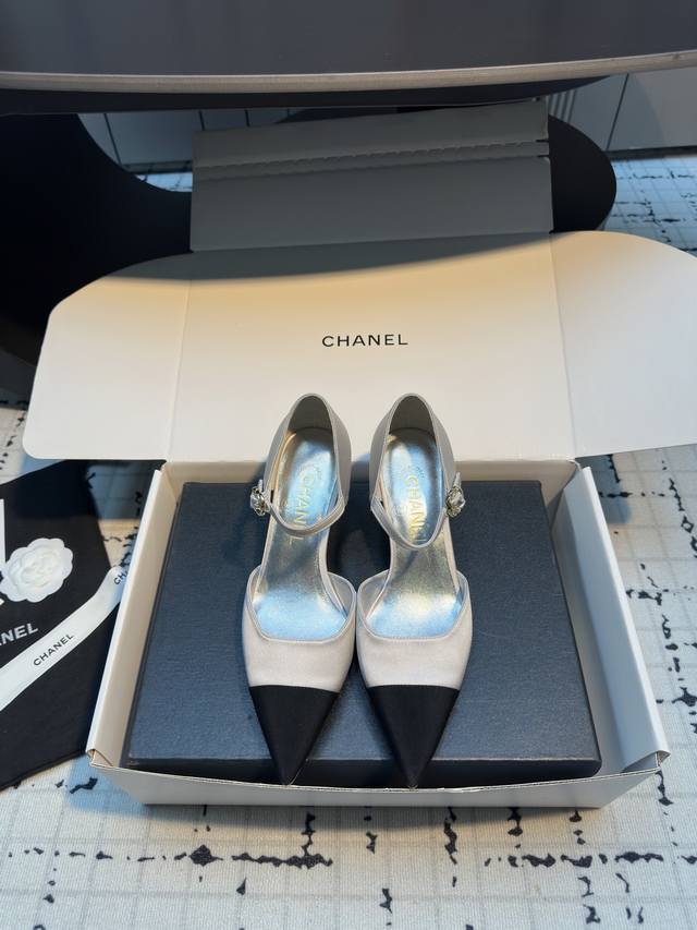 chane*25S Chanel's Early Spring Hit, Woven Mary Jane Closed-Toe Sandals . A T