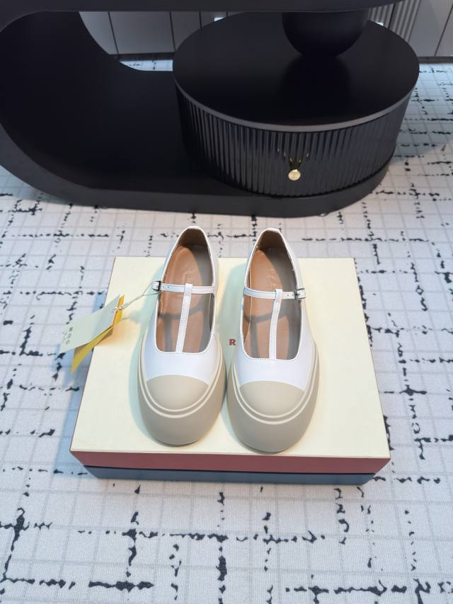 Mani's Latest T-Strap Mary Jane Big-Toe Women's Shoes Are Very Upscale And Comfo