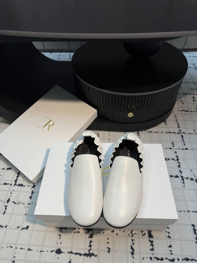 the Row2025 Spring And Summer New Elastic Ballet Shoes The New Counter The Ro