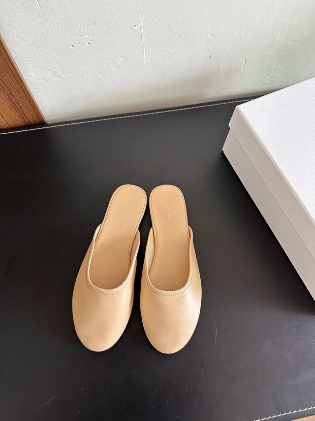 therow Super Soft Sheepskin Half Slippers 10,000 Recommendations The Texture