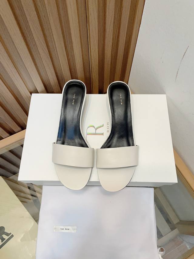 the Row 25 Spring And Summer New Cat Heel Round Toe Flip Flops As Simple As E