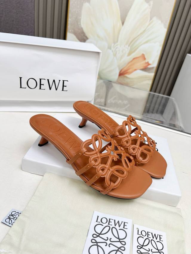 Factory Loewe 2025 Ss Summer Limited Hollow Slippers Is A Very Comprehensive And