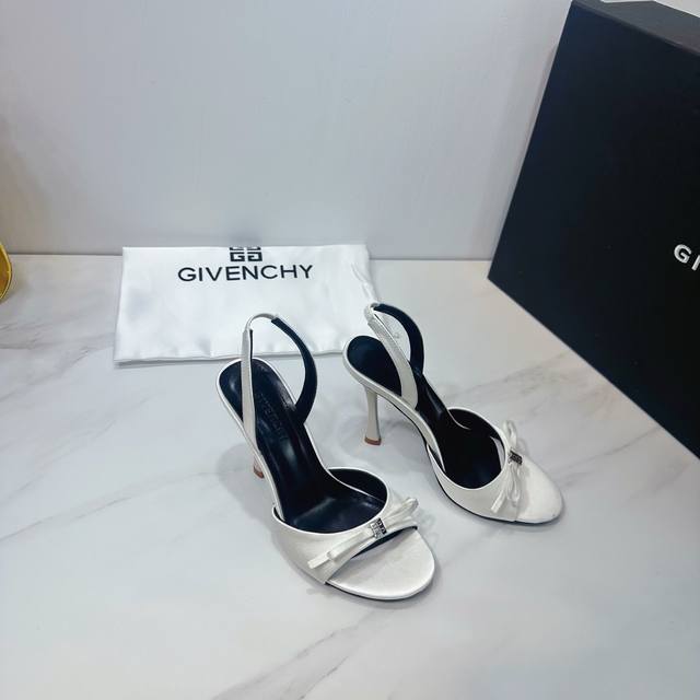 Factory 2025 Sss Heavy Launch Givenchy Spring And Summer New Models The Brand's