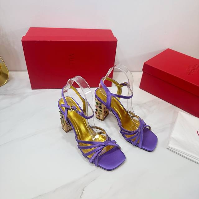 Factory Valentino Valentino 2025Ss Early Spring New Product Valentino Garavani's