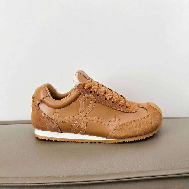 Factory Full Leather Model Plus 25 Loewe's Popular Casual Shoes Are Coming. The