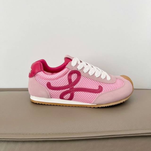 Factory Mesh Model 2025 Loewe's Hot-Selling Casual Shoes Are Coming. The Color M