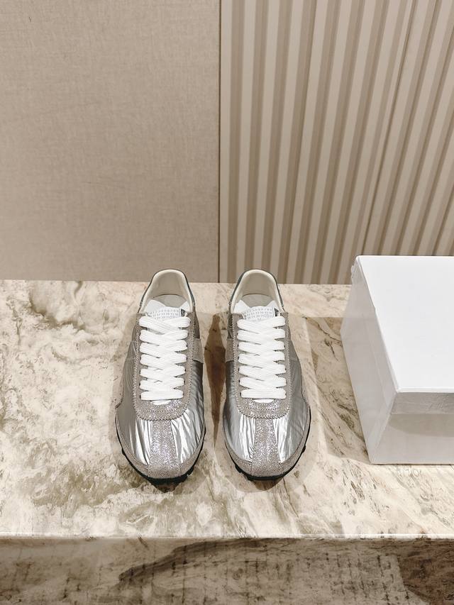 Couple Style 225 The Latest Casual Shoes Synchronized With Maison Margiela Count