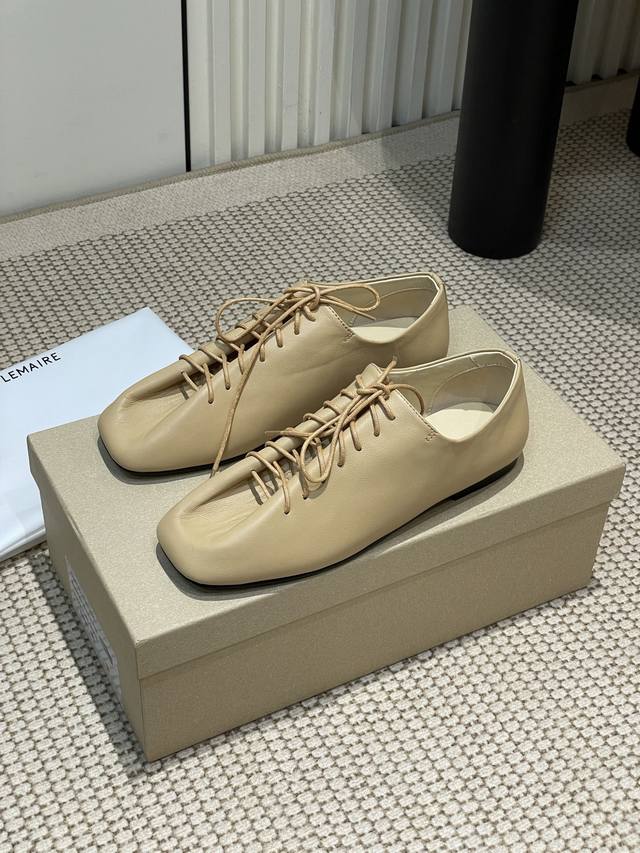 lemaire 2025Ss Early Spring New Lace-Up Square-Toed Shoes A Pair Of Super Com