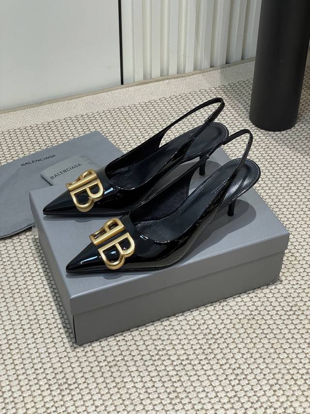 25Ss New Spring And Summer Balenciaga Pointed Toe Bb Buckle Patent Leather Si