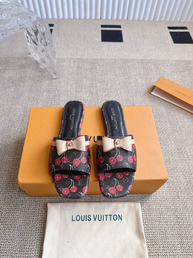 louis Vuitton Flat Slippers The Kitten Heel Is Just Right, Sexy And Comfortab