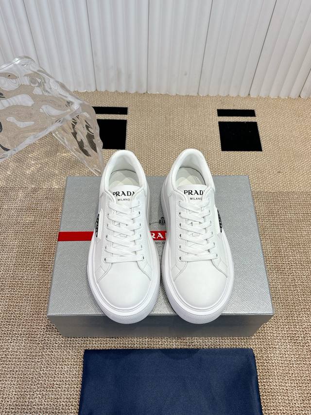 prada Prada White Shoes P's Fashionable White Shoes Are Re-Released With High