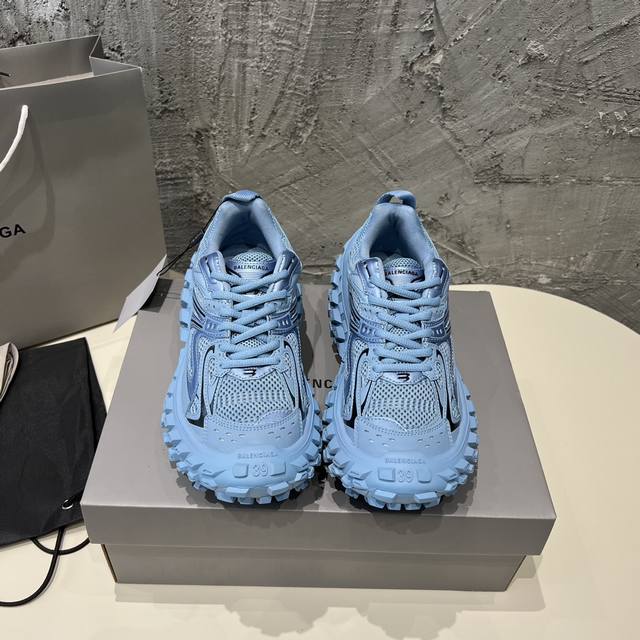 Couple's Balenciaga Tire Shoes Are Popular And Recommended. High-Quality Version