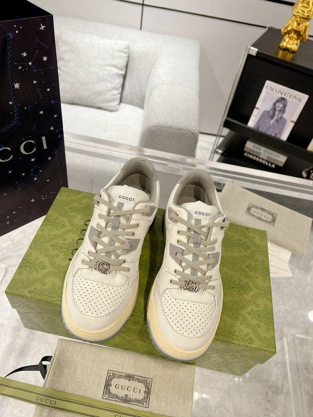 gucci New Retro Old-Fashioned Sneakers, White Shoes, Sneakers 23Ss, Latest Ho