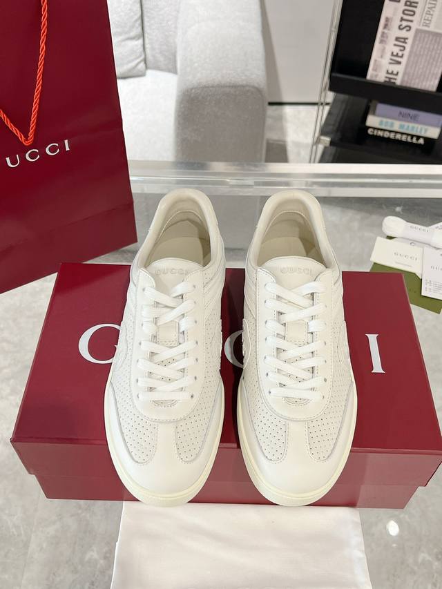 gucci New Couple's Style Double G Casual Shoes, White Shoes This Pair Of Shoe
